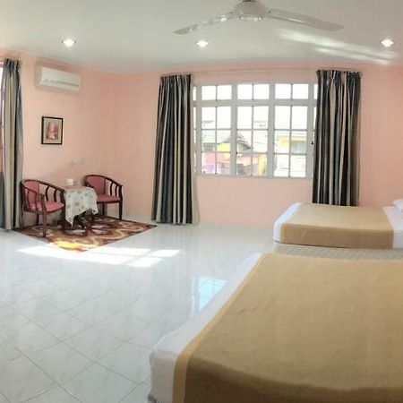 Mikraj Hotel Kuala Besut Esterno foto