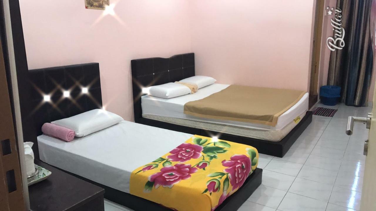 Mikraj Hotel Kuala Besut Esterno foto
