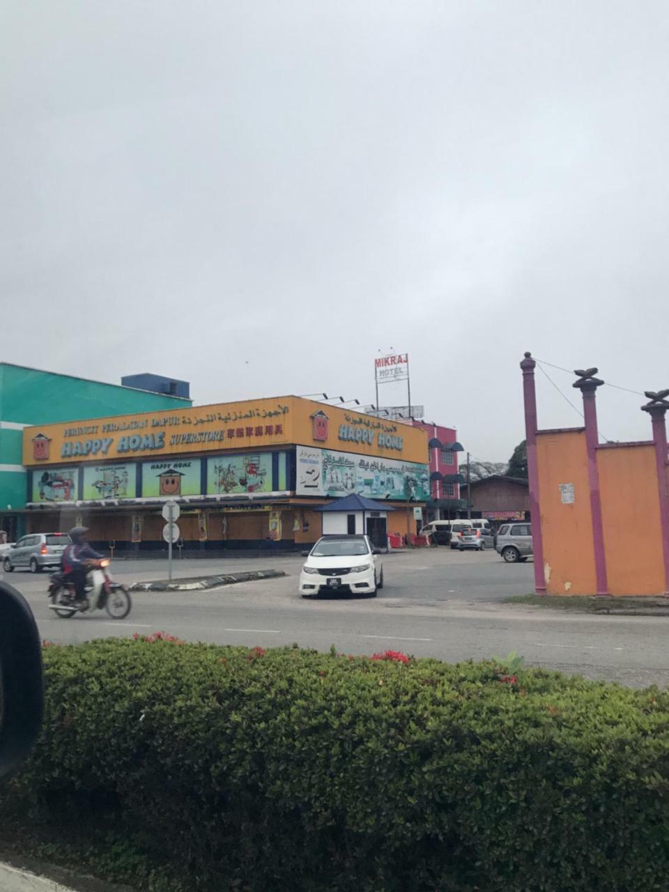 Mikraj Hotel Kuala Besut Esterno foto